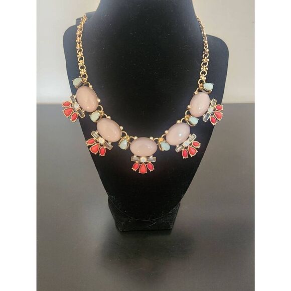 The Limited NWT faux gold and coral statement necklace - Picture 1 of 6